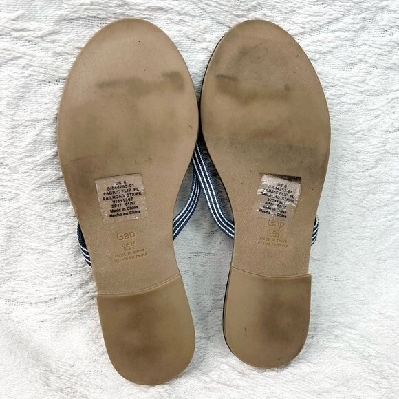 GAP Flip Flops Navy Leather Railroad Stripe Fabric Strap Thong Sandals - Picture 8 of 9